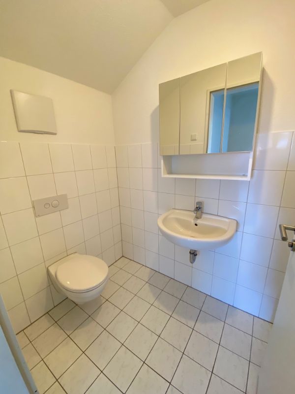 SENIORENWOHNUNG zwei Balkone, Dusche, Wanne, Aufzug, Fußbodenheizung - Foto 1